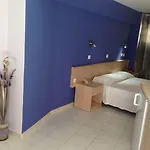 Zefyros Szálloda