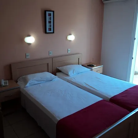 Zefyros Hotell