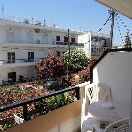 Zefyros Hotel *
