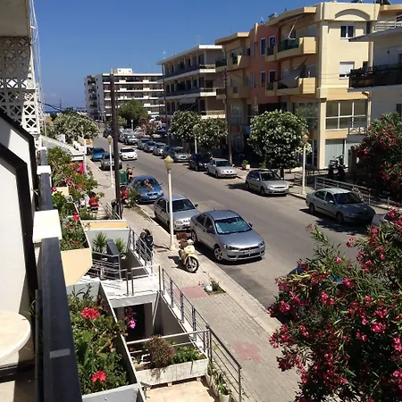 Zefyros Hotel *