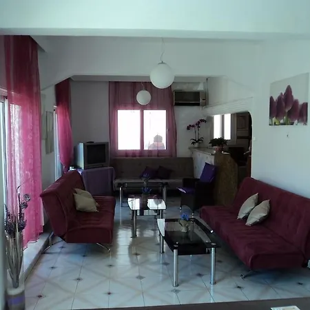 Zefyros Hotel *