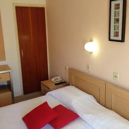 Zefyros Hotel *