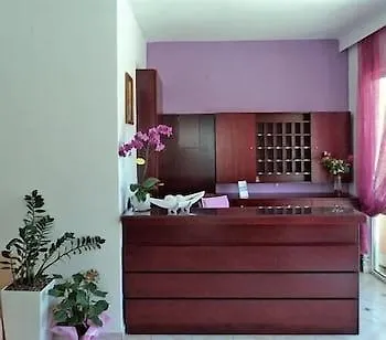 Zefyros Hotel *